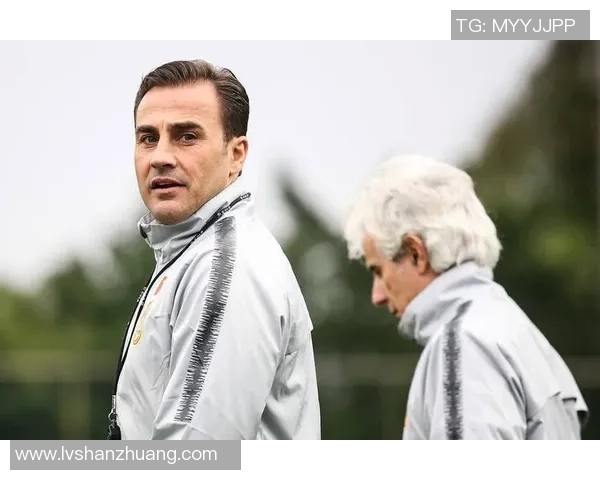 卡纳瓦罗如何在曼联与英超强队的对抗中展现传奇后卫风采