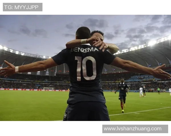 法国足球明星的璀璨星空盘点及其对世界足球的影响